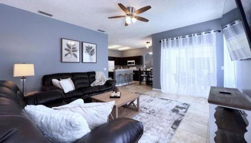 Privacy 4 Bed 3 Bath Pool Home with Spa home - Foto 5