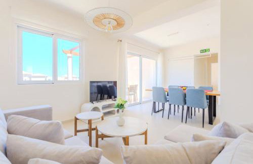 Resitour - Chania Aphrodite Beachfront - Photo 9