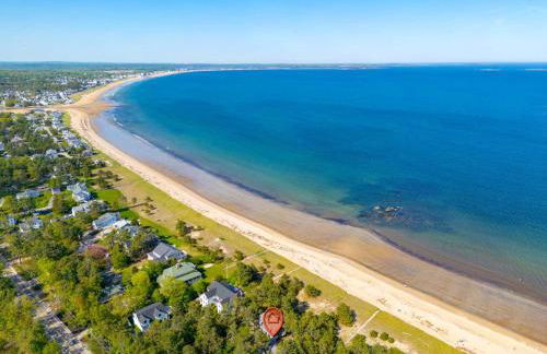 Beachfront Just steps and you're on the beach - Photo 1