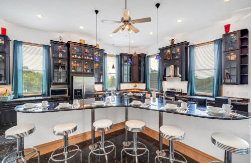 The Starlight Tower Manor, River, Arcades, Observatory, Theater - Foto 10