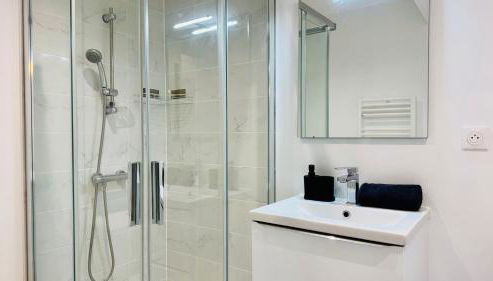 Studio L'Éclat - Parking - Machine à laver & Wifi - Foto 5, towels, Shower