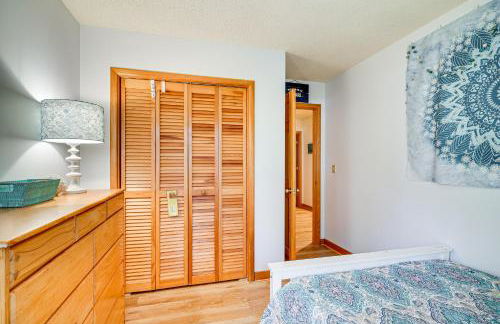 1 Mi to Beach Access Southern Shores Gem with Deck - Foto 19