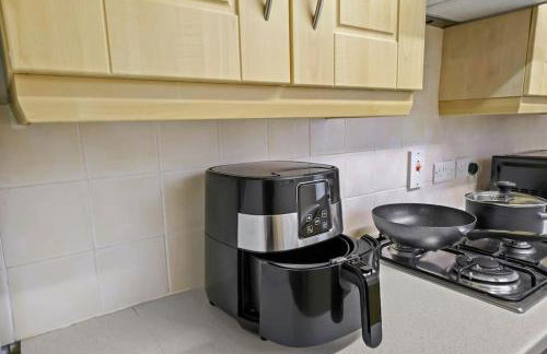 Beautiful 2 bedroom house Free Parking, Aylesbury, Adrenham st - Foto 11