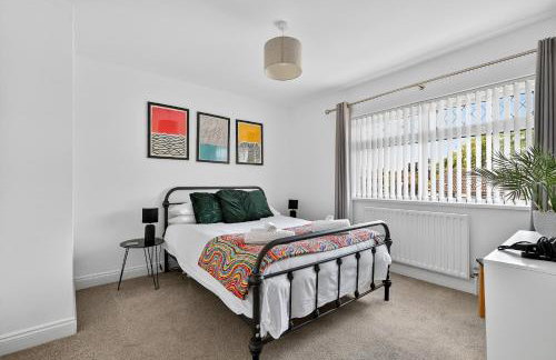 Hillsborough Home from Home, Garden and 2x Parking by StayByNumbers - Foto 31