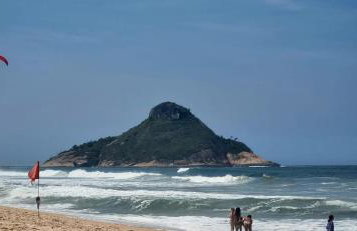 Apto Térreo Recreio Praia 9 min a pé com Ar Cond - Foto 24