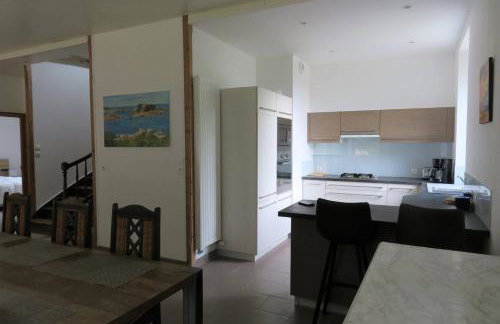 Belle maison entièrement rénovée avec jardin, WIFI, à 400m de la mer à ST QUAY-PERROS - Ref 871 - Foto 14