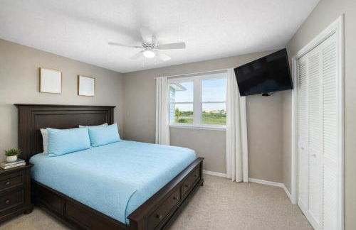 Waterfront Home, Short Walk to Beach, Deck/Balcony - Foto 50