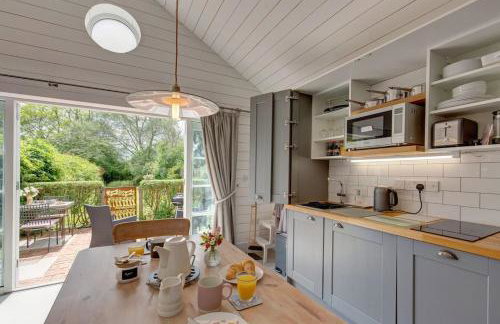 The Artist's Studio at Meadow Cottage - Photo 3