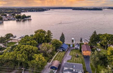 The Blue Sapphire 3BR 3BA Luxury Lakefront Home on Mineola Bay Stunning Views on Chain O Lakes - Photo 61