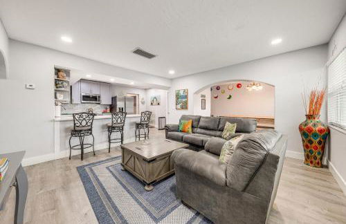 1 Mi to Lantana Municipal Beach Oasis with Pool! - Foto 1