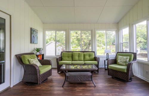 Entire Home on the water, 2 kayaks, Game room, Firepit, BBQ grill, Netflix WiFi - Foto 18