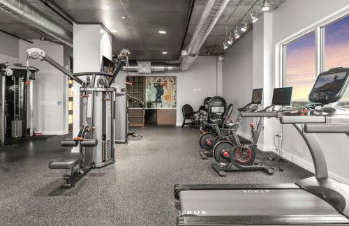 Spacious 2BR Retreat Perfect for Tropicana Events - Foto 20