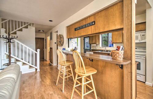 Spacious Redwood Retreat with Hidden Hot Tub - Foto 8