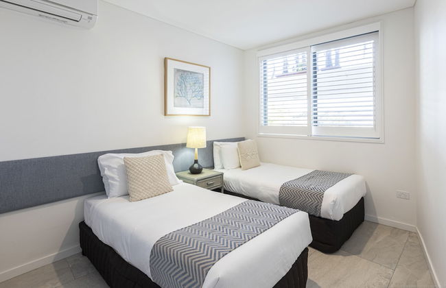 Bay Royal Apartments - Photo 2