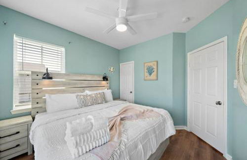 Beach House Located Steps from the Beach - Photo 17