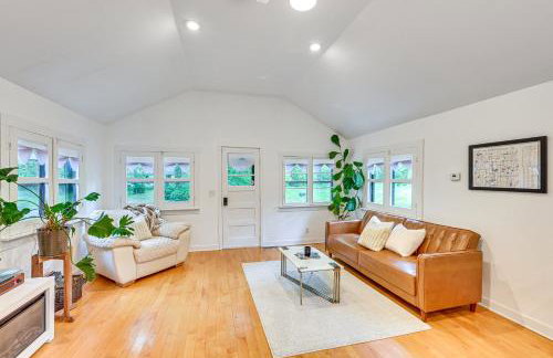 Walk to Kelsey Lake Cassopolis Home with Yard! - Foto 5