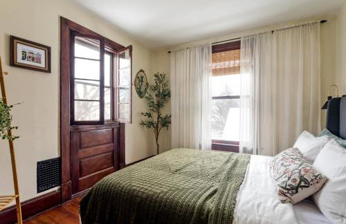 Designer Home, Hot Tub, Private Yard, & Projector - Foto 31