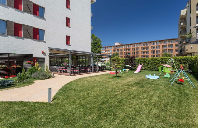 Tomis Garden Aparthotel - Photo 32
