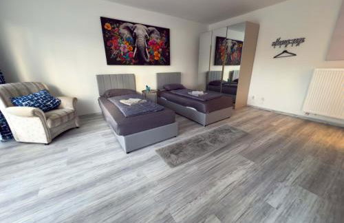 Ruhiges saniertes Apartment bei Hamburg Parkplatz Balkon WLAN - Foto 3