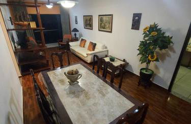 Apto 04 qtos, aconchegante, localizado em prédio frente Praia do Forte - Foto 4