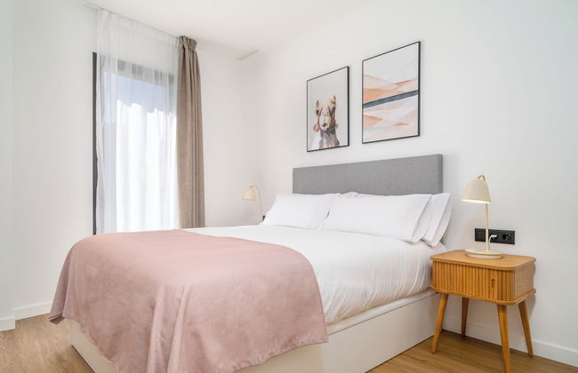 Limehome Barcelona Plaça Pirineus - Foto 2