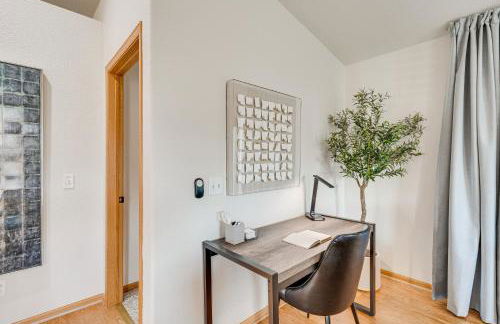 Luxury Prairie Retreat 5 Min from Madison! - Photo 14