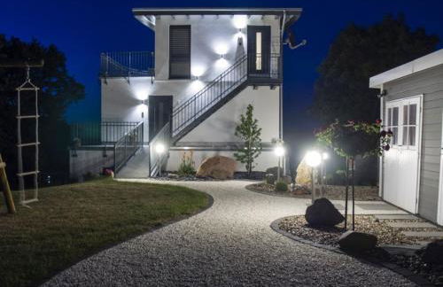 Ferienhaus Weitblick, Piesport, Traumblick von 2 Balkonen auf die Moselschleife - Foto 13