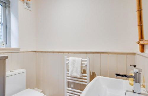 Charming Coach House Retreat Near Sherborne Abbey - Foto 29