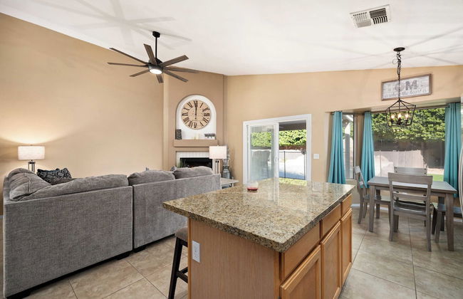 Bella Vista by Avantstay Pool w/ Waterslide - Photo 14