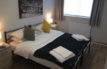 Reardon near warwick hospital, free parking, fast wifi, sleeps 5 - Foto 11