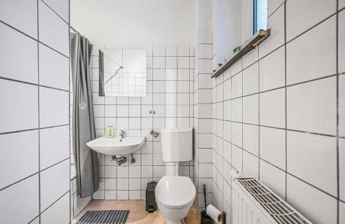 Perfect for 5 Guests - Netflix - Parking - Duisburg - Smart Home - Photo 23