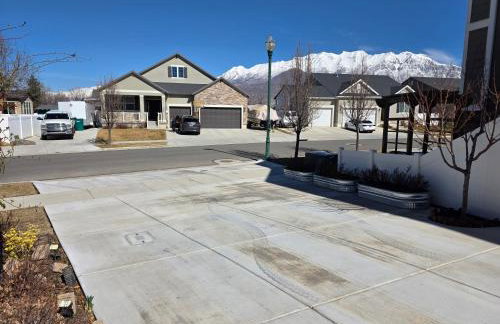 Cozy Apt Near BYU UVU Canyon - Photo 30