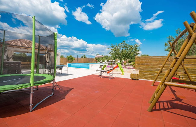 Modern Holiday Home in Pristeg With Pool - Foto 16