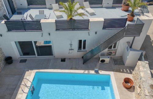 Villa Galant with Pool and Sauna - Happy Rentals - Foto 36