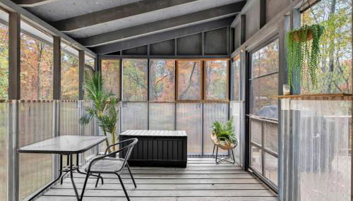 Wooded Chalet w Hot Tub & Indoor Pool, Gym Access - Foto 5