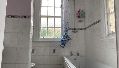 JOIVY Adorable 1 Bed Flat Near West End - Foto 5