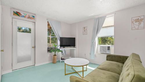 Sebring Circle Studio Stay- Postcard Mural Views - Foto 5