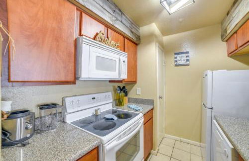 Bay View, Pool Access Romantic Galveston Retreat! - Foto 11
