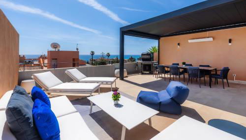 Tolles, neu möbliertes Penhouse mit großem Pool - Foto 1, sunbed