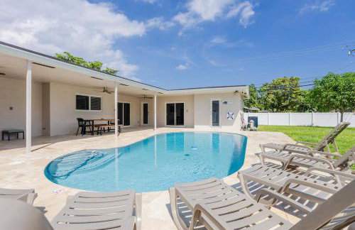 Amazing 5BR Villa Heated Pool near Hard Rock - Foto 32