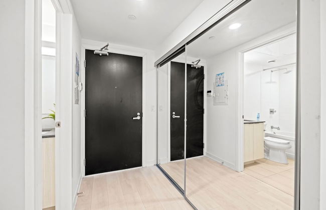 Teahouse Condos in Downtown Toronto - Photo 6