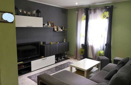 Bright apartment in Barbastro, 70m², parking included - Foto 1