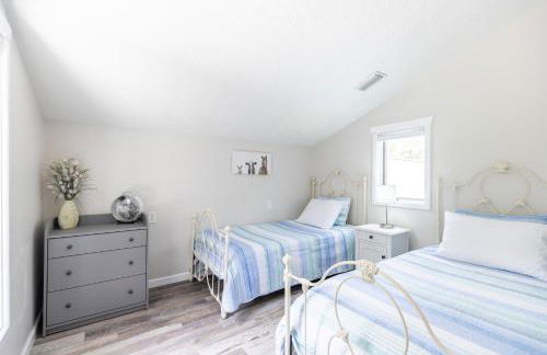 Relaxing Modern Farmhouse in Jupiter Farms. Family-and Dog-friendly! - Photo 15