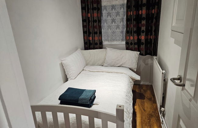 Mitcham Junction - 2 Bed Apartment - Sleeps 6 - Foto 4