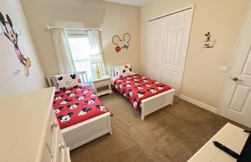Spacious Family Escape 2 Masters Pool Hot Tub Pool Table & BBQ - 2 Miles Disney - Foto 13