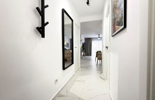 Sunset Beach Apartment - Playa del Cura, 10 meters to Beach, Sea View, Centrally Located, Los Locos - Foto 14