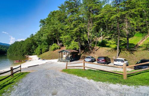 The Holiday Cabin at Lake Lure - Photo 28