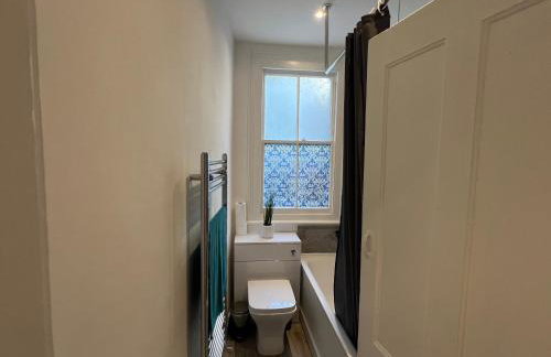 2 Bedroom flat 10 min walk to tube - Foto 10