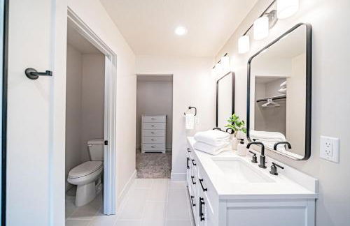 Stylish Townhome Walkable Garage - Foto 18