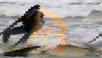 Curso de surf en Montañita - Foto 2, Practicando clases de surf